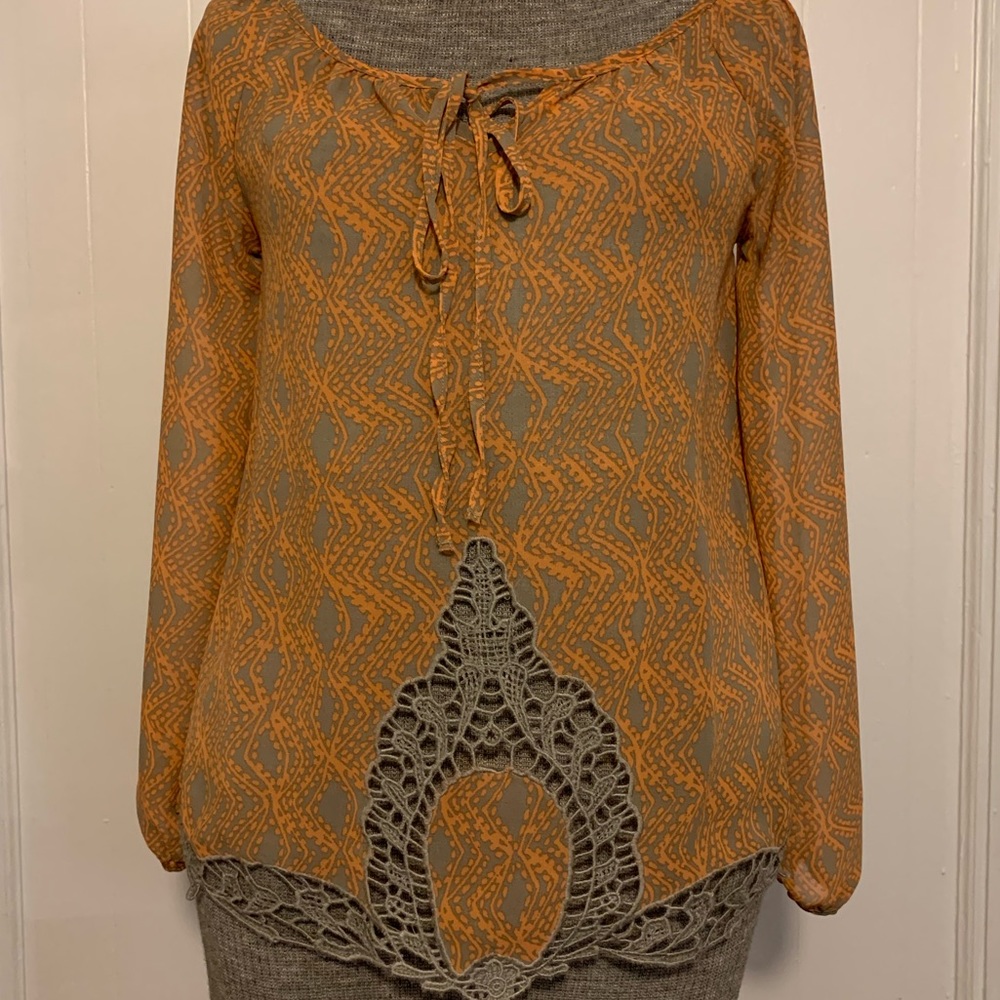 Sweet Journey Bohemian Peach Grey Embroidered Top size Small Great Condition